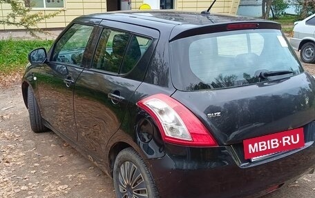 Suzuki Swift IV, 2013 год, 900 000 рублей, 10 фотография