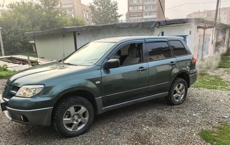 Mitsubishi Outlander III рестайлинг 3, 2005 год, 750 000 рублей, 2 фотография