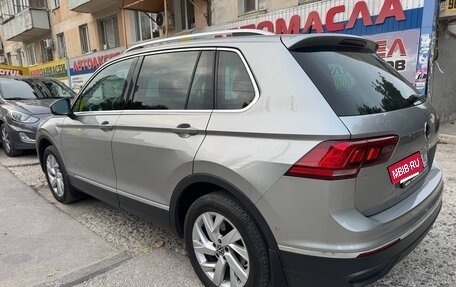 Volkswagen Tiguan II, 2021 год, 2 850 000 рублей, 3 фотография
