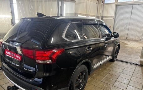 Mitsubishi Outlander III рестайлинг 3, 2018 год, 2 500 000 рублей, 5 фотография