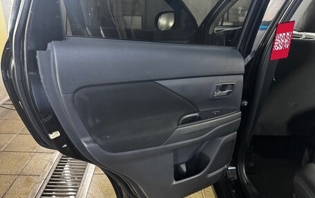 Mitsubishi Outlander III рестайлинг 3, 2018 год, 2 500 000 рублей, 15 фотография