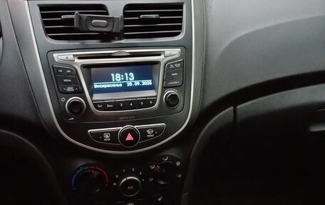 Hyundai Solaris II рестайлинг, 2016 год, 595 000 рублей, 6 фотография