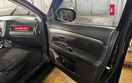 Mitsubishi Outlander III рестайлинг 3, 2018 год, 2 500 000 рублей, 19 фотография