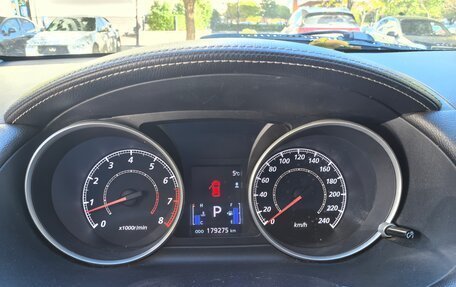 Mitsubishi Outlander III рестайлинг 3, 2011 год, 1 100 000 рублей, 9 фотография