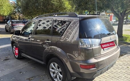Mitsubishi Outlander III рестайлинг 3, 2011 год, 1 100 000 рублей, 6 фотография