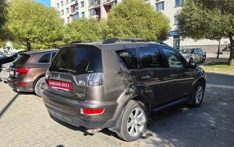 Mitsubishi Outlander III рестайлинг 3, 2011 год, 1 100 000 рублей, 4 фотография