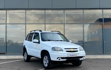 Chevrolet Niva I рестайлинг, 2019 год, 599 000 рублей, 2 фотография