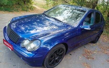 Mercedes-Benz C-Класс, 2003 год, 342 000 рублей, 3 фотография