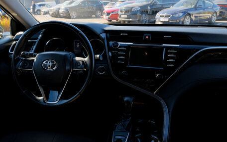 Toyota Camry, 2018 год, 2 017 090 рублей, 12 фотография