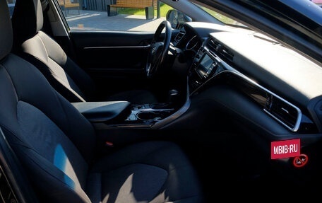 Toyota Camry, 2018 год, 2 017 090 рублей, 10 фотография