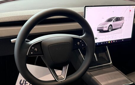 Tesla Model Y I, 2025 год, 6 400 000 рублей, 8 фотография
