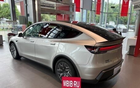 Tesla Model Y I, 2025 год, 6 400 000 рублей, 4 фотография