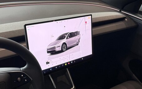 Tesla Model Y I, 2025 год, 6 400 000 рублей, 13 фотография