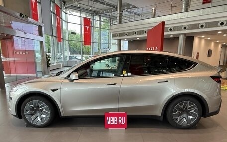 Tesla Model Y I, 2025 год, 6 400 000 рублей, 2 фотография