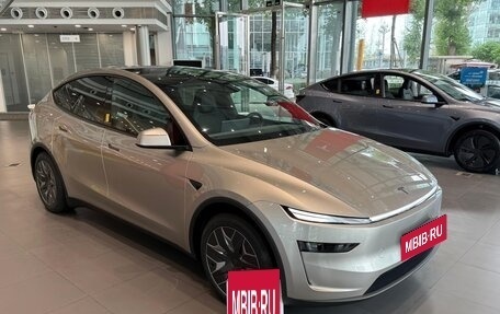 Tesla Model Y I, 2025 год, 6 400 000 рублей, 5 фотография