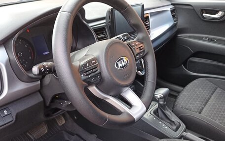 KIA Rio IV, 2021 год, 1 790 000 рублей, 8 фотография