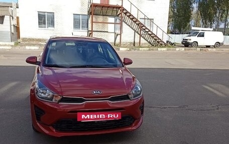 KIA Rio IV, 2021 год, 1 790 000 рублей, 4 фотография