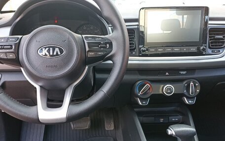 KIA Rio IV, 2021 год, 1 790 000 рублей, 18 фотография