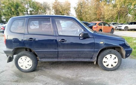 Chevrolet Niva I рестайлинг, 2004 год, 220 000 рублей, 2 фотография