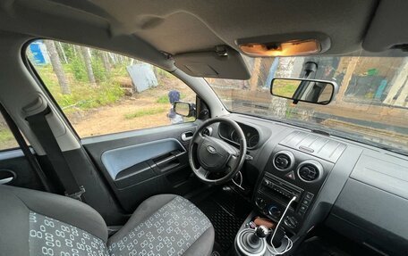 Ford Fusion I, 2004 год, 370 000 рублей, 3 фотография