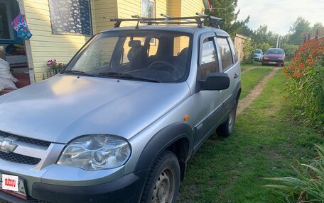 Chevrolet Niva I рестайлинг, 2010 год, 370 000 рублей, 5 фотография