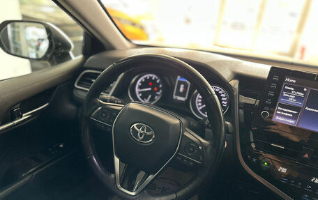 Toyota Camry, 2021 год, 2 790 000 рублей, 13 фотография