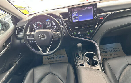 Toyota Camry, 2021 год, 2 790 000 рублей, 10 фотография