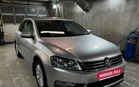 Volkswagen Passat B7, 2012 год, 1 300 000 рублей, 2 фотография