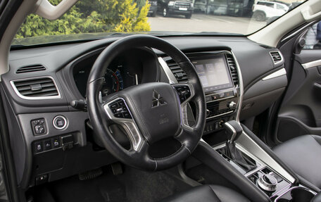 Mitsubishi Pajero Sport III рестайлинг, 2021 год, 3 595 000 рублей, 19 фотография