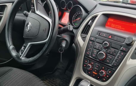 Opel Astra J, 2012 год, 800 000 рублей, 2 фотография
