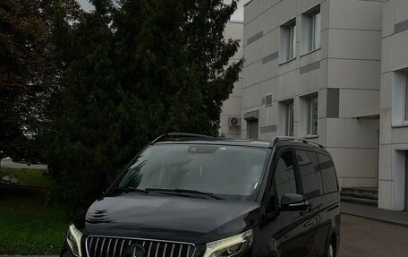 Mercedes-Benz V-Класс, 2014 год, 2 800 000 рублей, 2 фотография