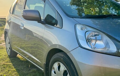 Honda Fit III, 2010 год, 715 000 рублей, 6 фотография