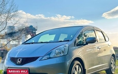 Honda Fit III, 2010 год, 715 000 рублей, 1 фотография