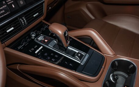 Porsche Cayenne III, 2020 год, 10 000 000 рублей, 15 фотография