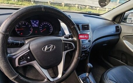 Hyundai Solaris II рестайлинг, 2013 год, 700 000 рублей, 8 фотография