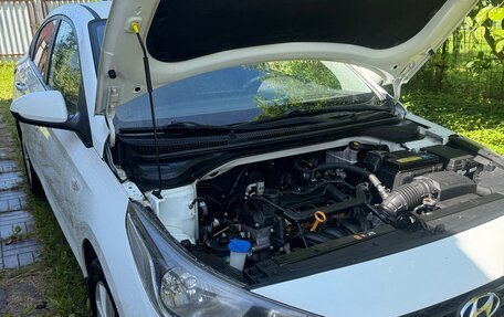 Hyundai Solaris II рестайлинг, 2019 год, 1 410 000 рублей, 2 фотография