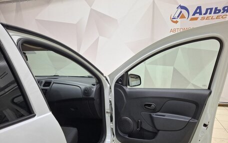 Renault Logan II, 2019 год, 550 000 рублей, 26 фотография