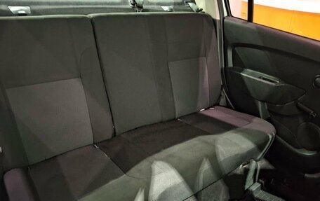 Renault Logan II, 2019 год, 550 000 рублей, 32 фотография