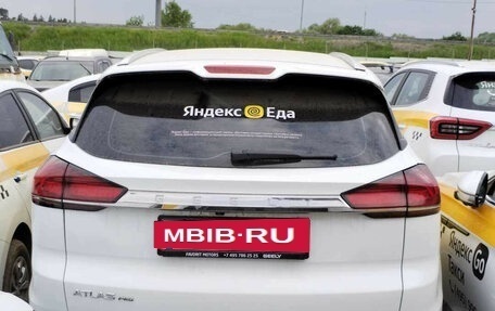 Geely Atlas, 2023 год, 1 600 000 рублей, 8 фотография