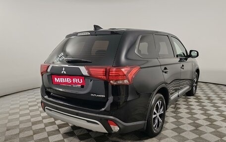 Mitsubishi Outlander III рестайлинг 3, 2020 год, 1 939 000 рублей, 5 фотография