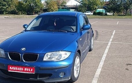 BMW 1 серия, 2005 год, 700 000 рублей, 1 фотография