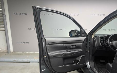 Mitsubishi Outlander III рестайлинг 3, 2016 год, 1 787 000 рублей, 7 фотография