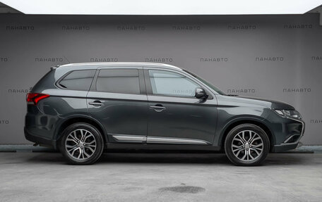 Mitsubishi Outlander III рестайлинг 3, 2016 год, 1 787 000 рублей, 5 фотография