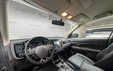 Mitsubishi Outlander III рестайлинг 3, 2016 год, 1 787 000 рублей, 9 фотография