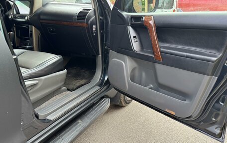 Toyota Land Cruiser Prado 150 рестайлинг 2, 2011 год, 2 450 000 рублей, 13 фотография