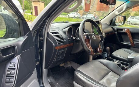 Toyota Land Cruiser Prado 150 рестайлинг 2, 2011 год, 2 450 000 рублей, 10 фотография