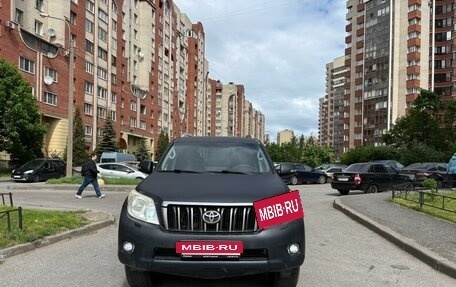 Toyota Land Cruiser Prado 150 рестайлинг 2, 2011 год, 2 450 000 рублей, 2 фотография