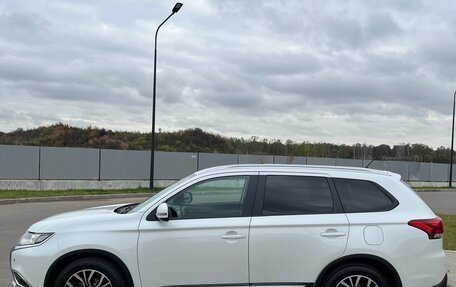 Mitsubishi Outlander III рестайлинг 3, 2015 год, 1 900 000 рублей, 20 фотография