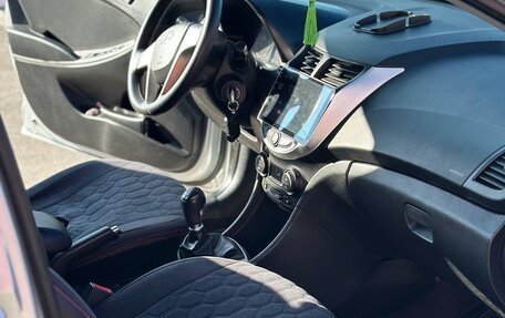 Hyundai Solaris II рестайлинг, 2016 год, 1 250 000 рублей, 27 фотография