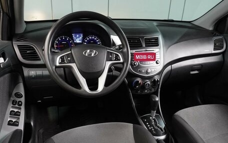Hyundai Solaris II рестайлинг, 2013 год, 979 000 рублей, 6 фотография